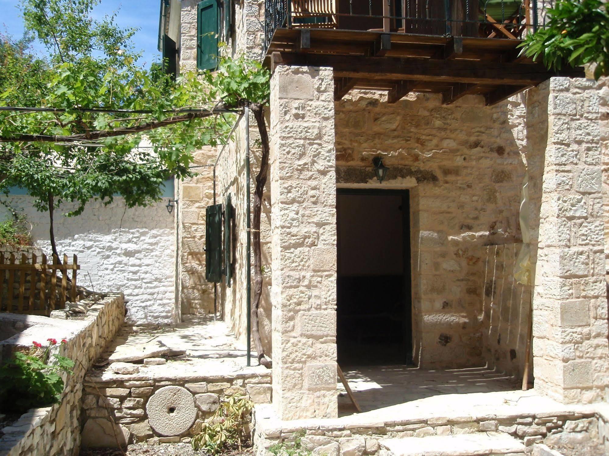 גאיוס Adamantia Hotel מראה חיצוני תמונה