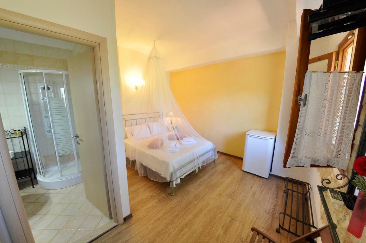 גאיוס Adamantia Hotel מראה חיצוני תמונה