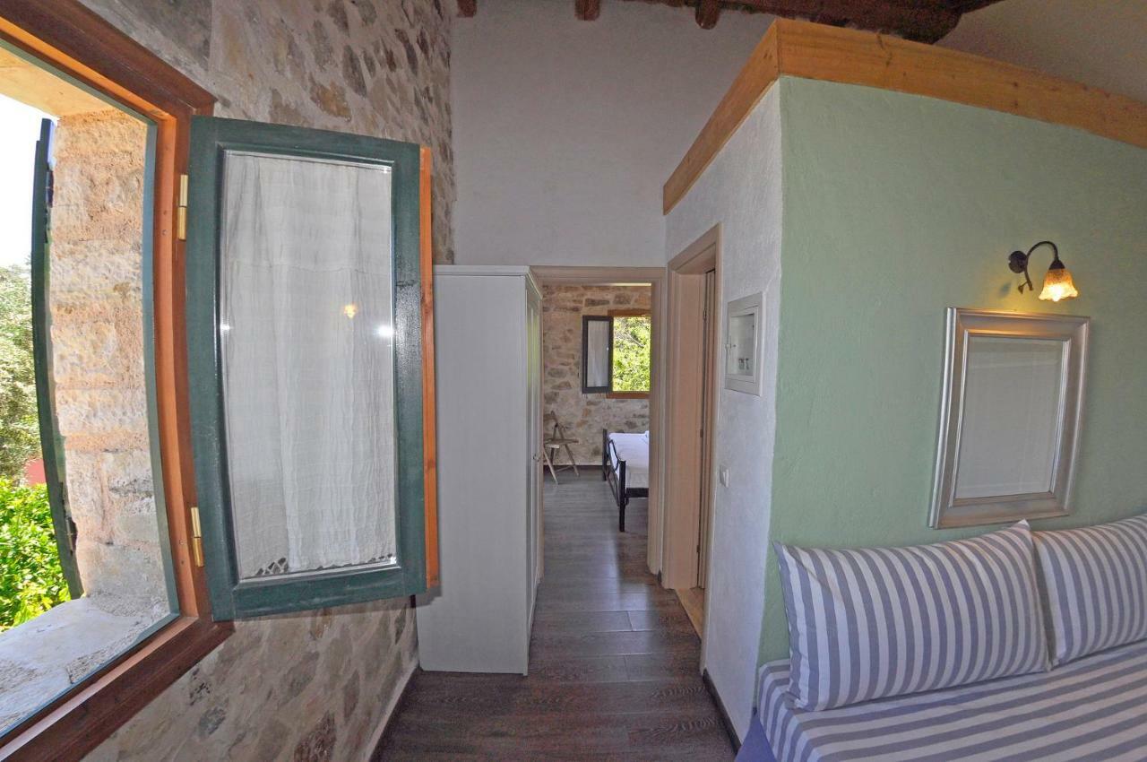 גאיוס Adamantia Hotel מראה חיצוני תמונה
