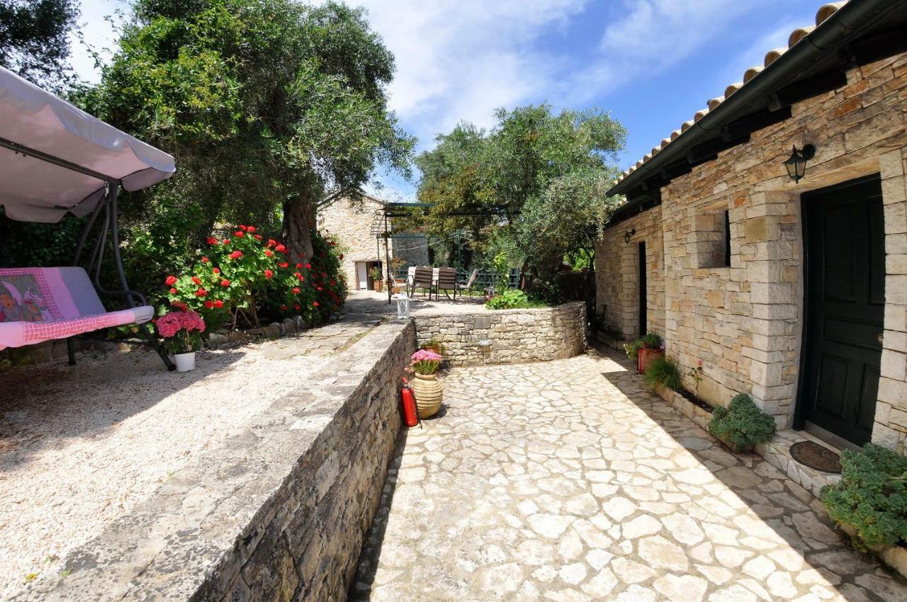 גאיוס Adamantia Hotel מראה חיצוני תמונה