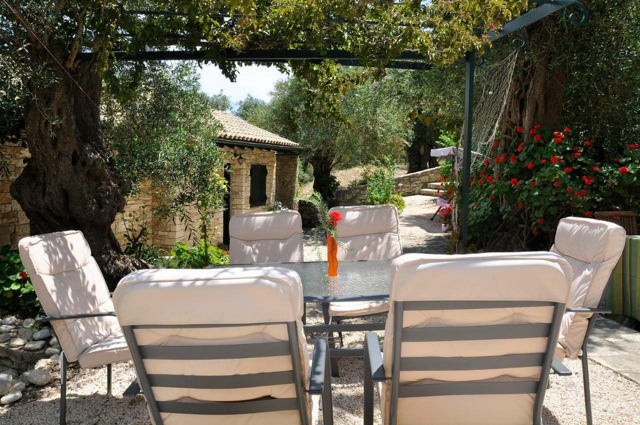 גאיוס Adamantia Hotel מראה חיצוני תמונה