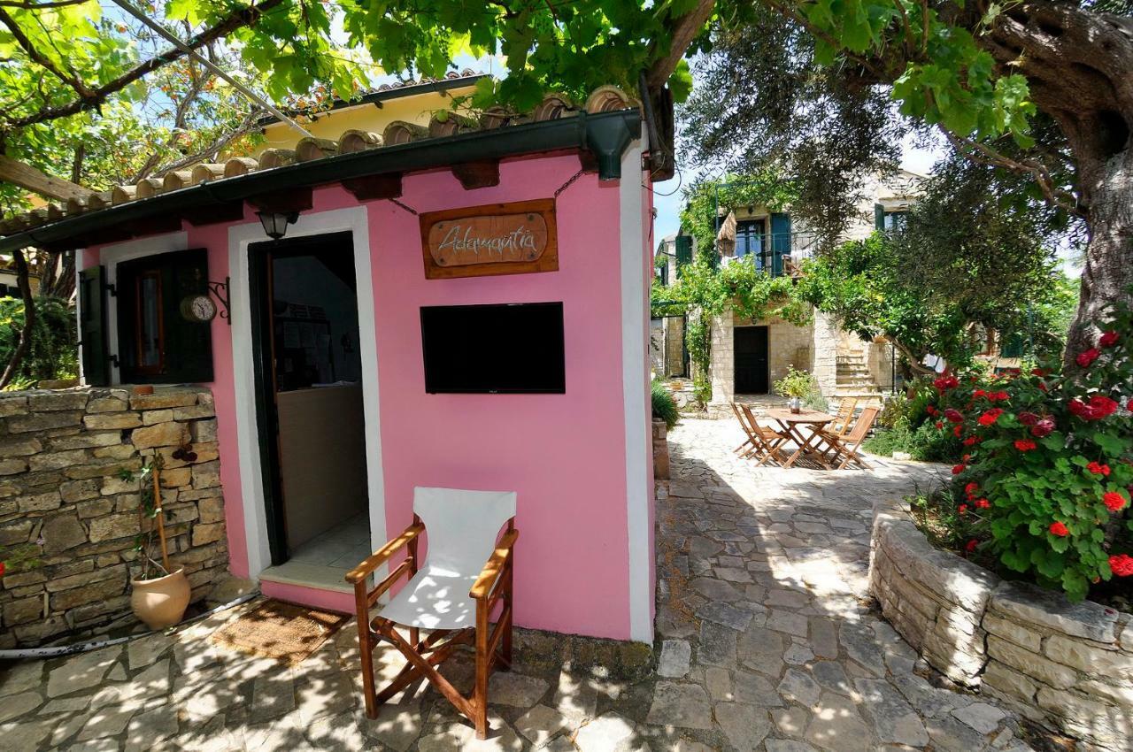 גאיוס Adamantia Hotel מראה חיצוני תמונה